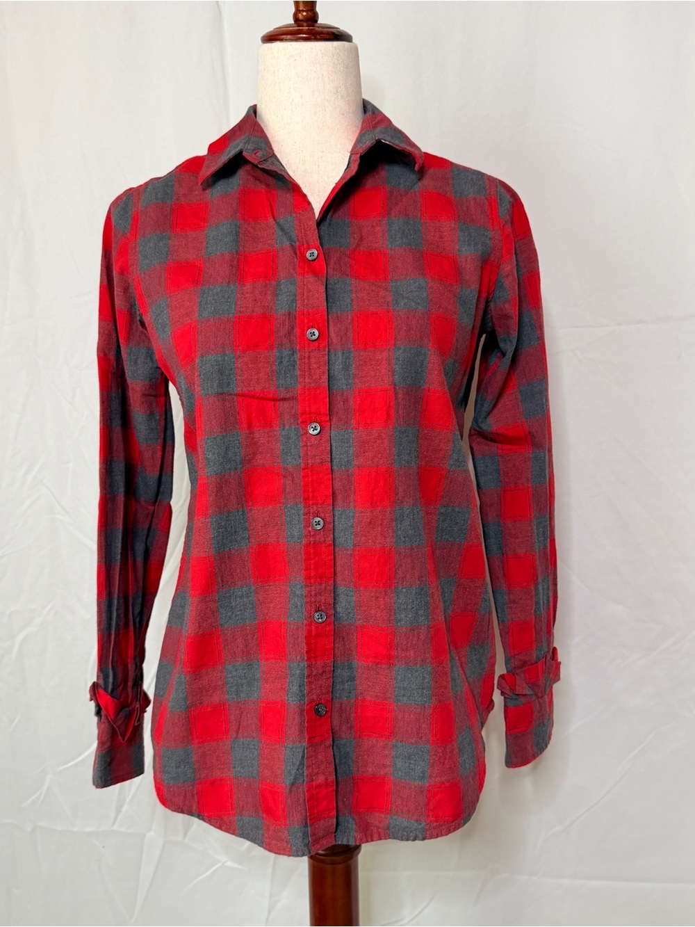 Banana Republic Red and Gray Plaid Button-Up Shirt with ruffle cuffs, cabincore